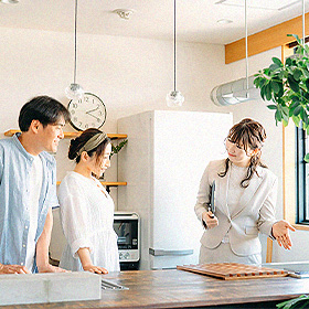 週末などの混雑時もお待たせせず、ゆっくりとご覧いただけます。