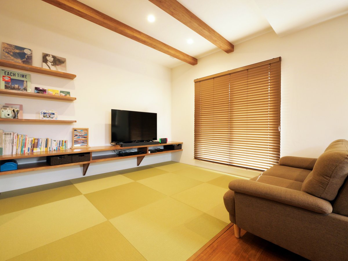 こだわりの畳スペースと回遊動線で暮らしやすいマイホーム