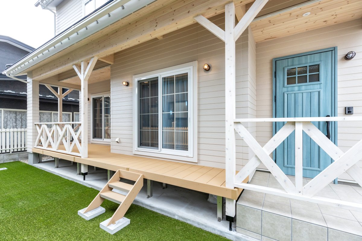 波音を感じる、憧れのカリフォルニアスタイルの家